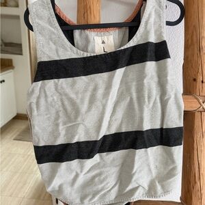 New market goods tank top